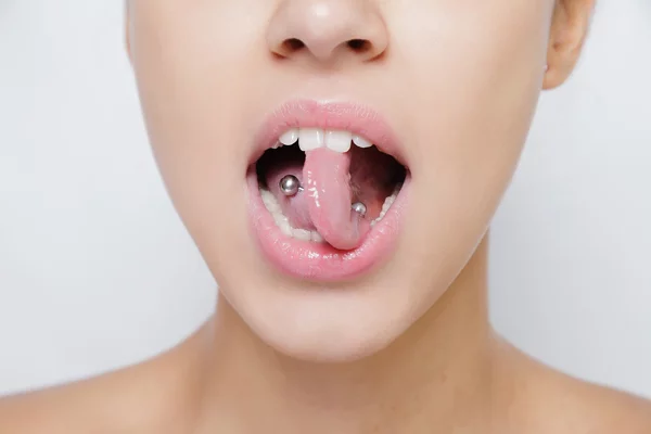Piercing langue (Istock)
